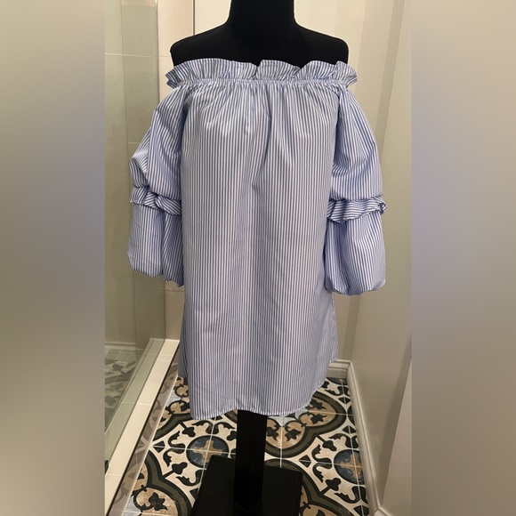 Dress - Picture 1 of 2